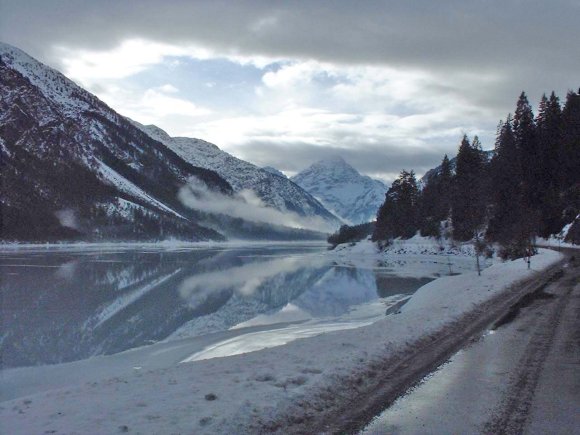 austrian alps near lake2