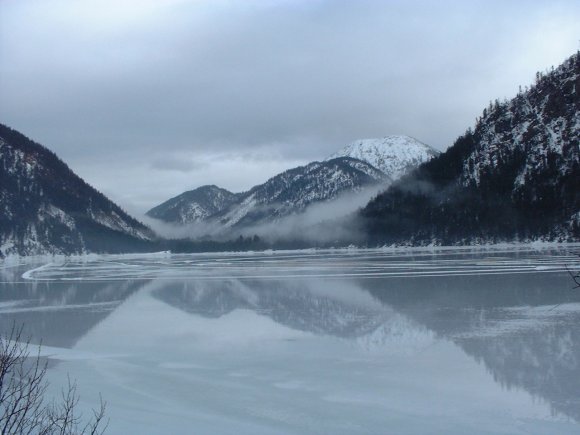 austrian alps near lake